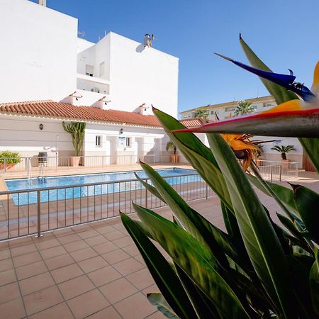 Hotel Apartamentos Loto Conil コニル・デ・ラ・フロンテラ エクステリア 写真