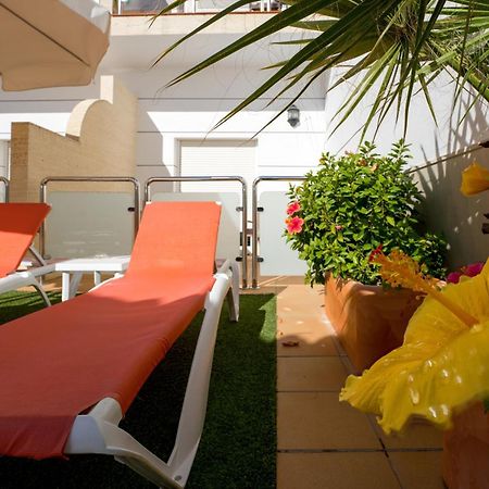 Hotel Apartamentos Loto Conil コニル・デ・ラ・フロンテラ エクステリア 写真