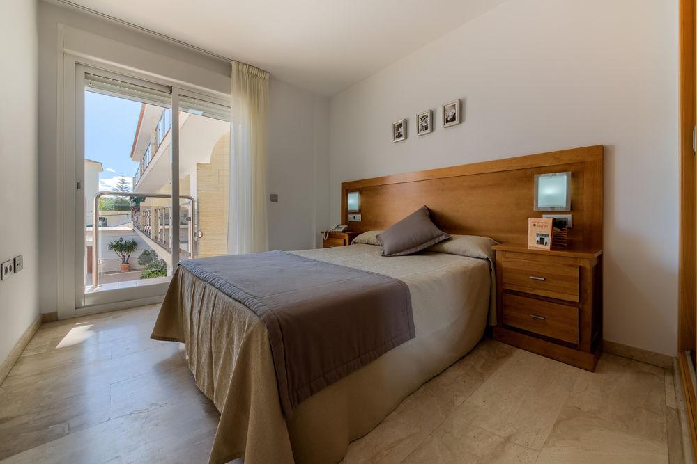 Hotel Apartamentos Loto Conil コニル・デ・ラ・フロンテラ エクステリア 写真