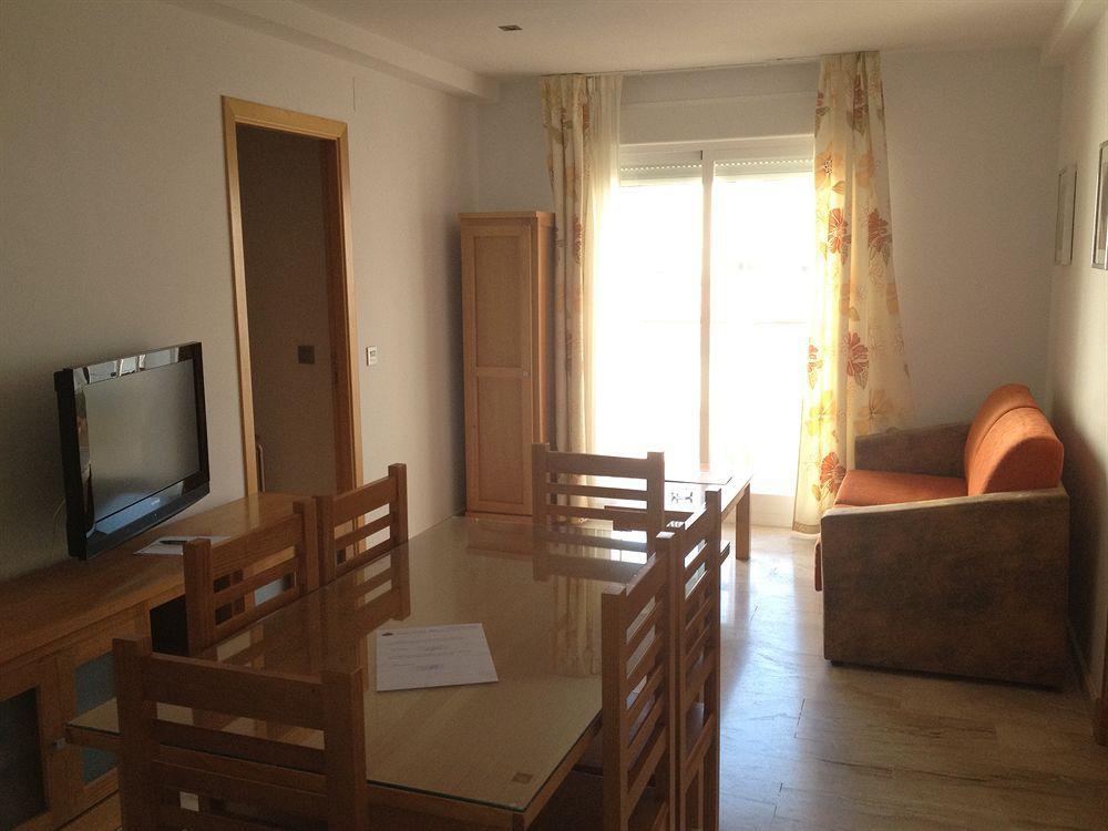 Hotel Apartamentos Loto Conil コニル・デ・ラ・フロンテラ エクステリア 写真