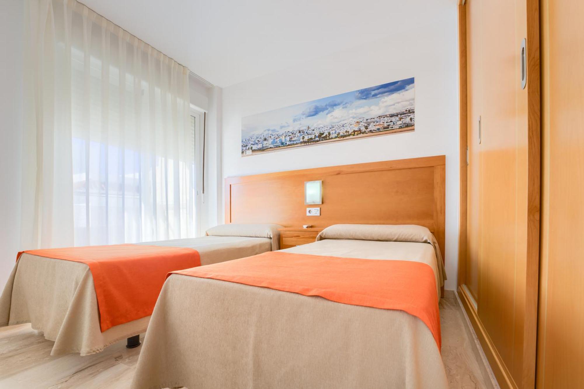 Hotel Apartamentos Loto Conil コニル・デ・ラ・フロンテラ エクステリア 写真