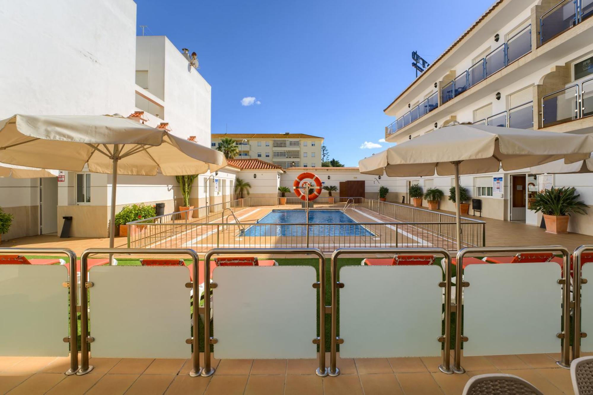 Hotel Apartamentos Loto Conil コニル・デ・ラ・フロンテラ エクステリア 写真