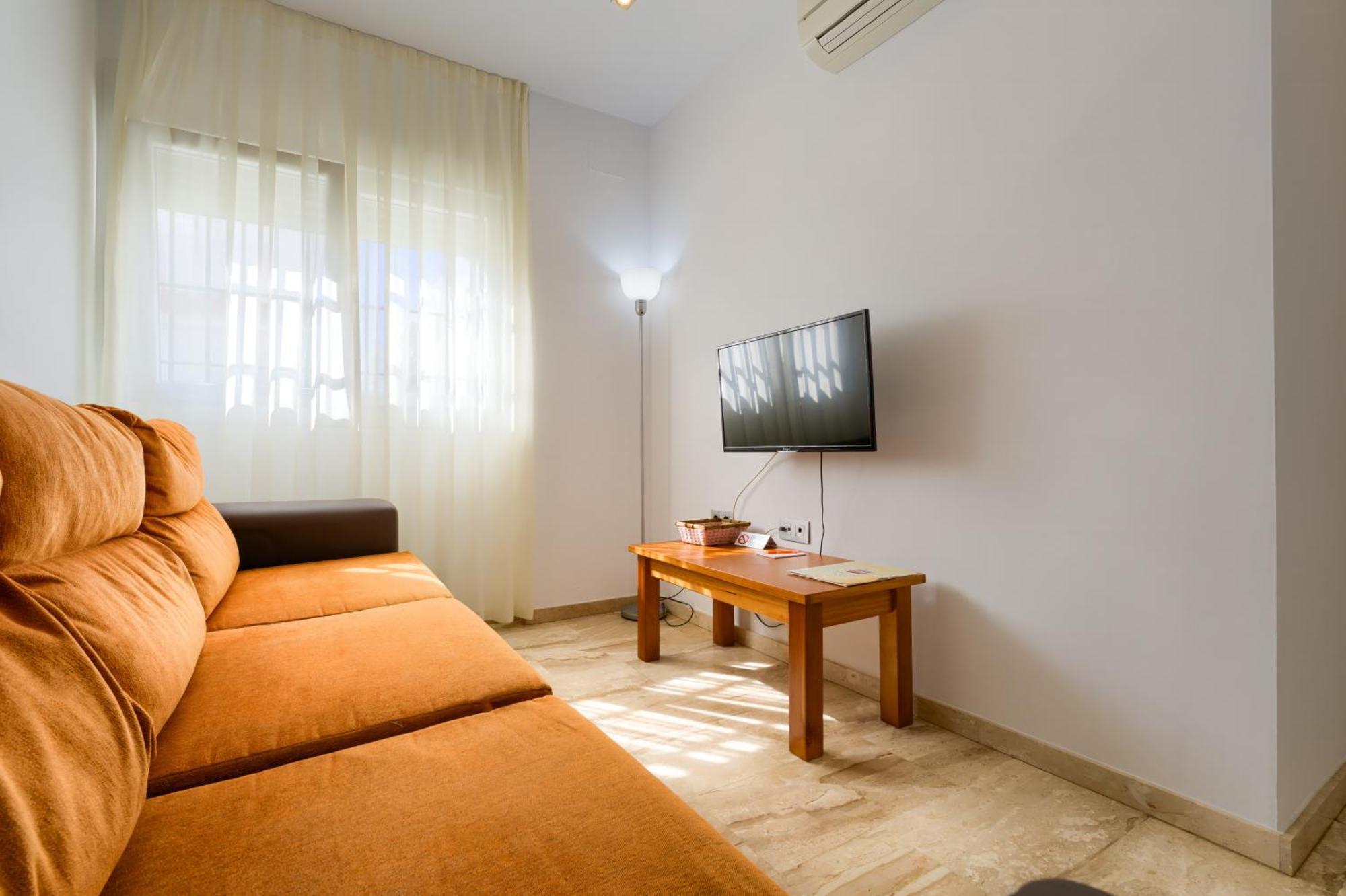 Hotel Apartamentos Loto Conil コニル・デ・ラ・フロンテラ エクステリア 写真