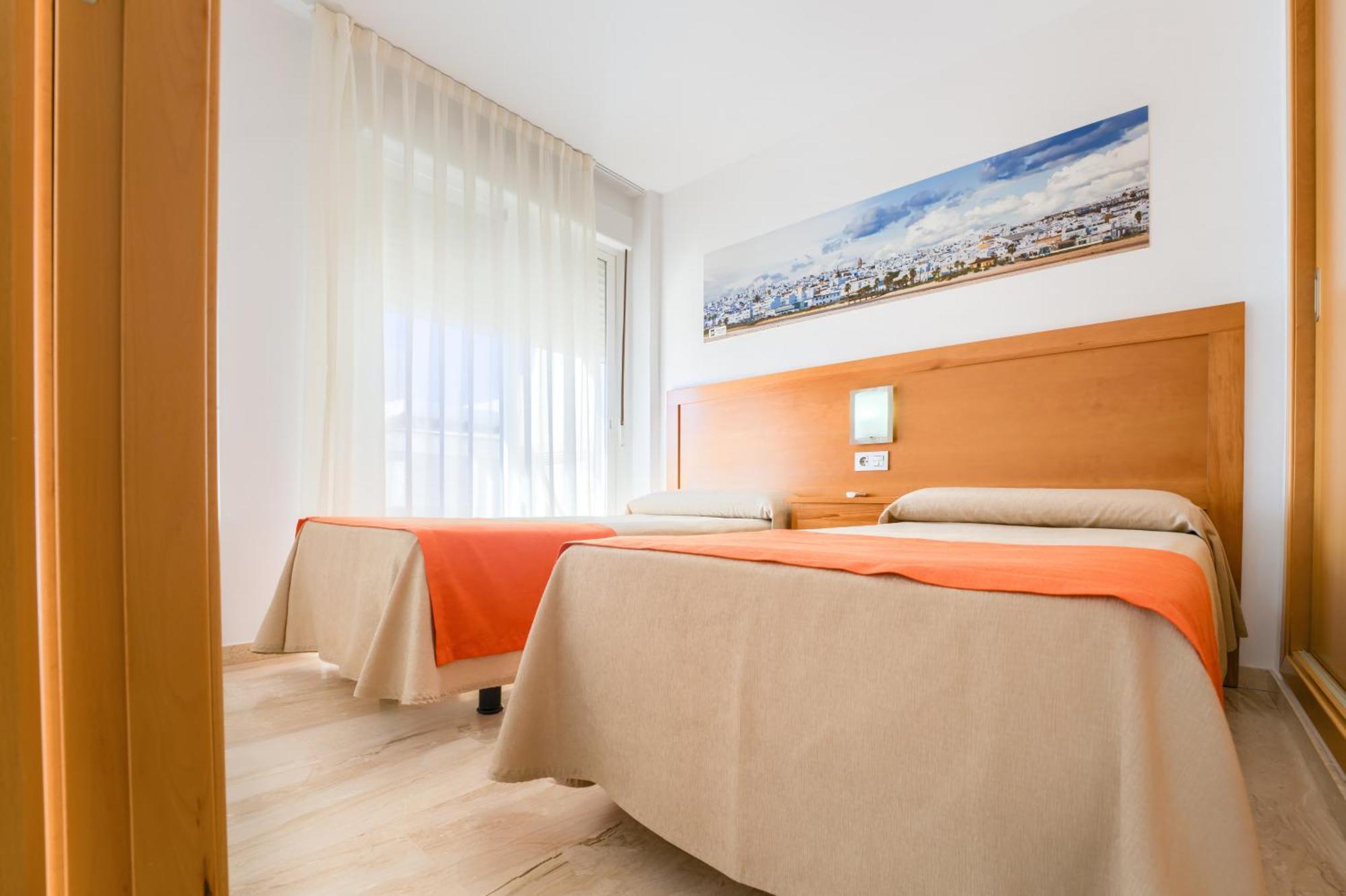 Hotel Apartamentos Loto Conil コニル・デ・ラ・フロンテラ エクステリア 写真