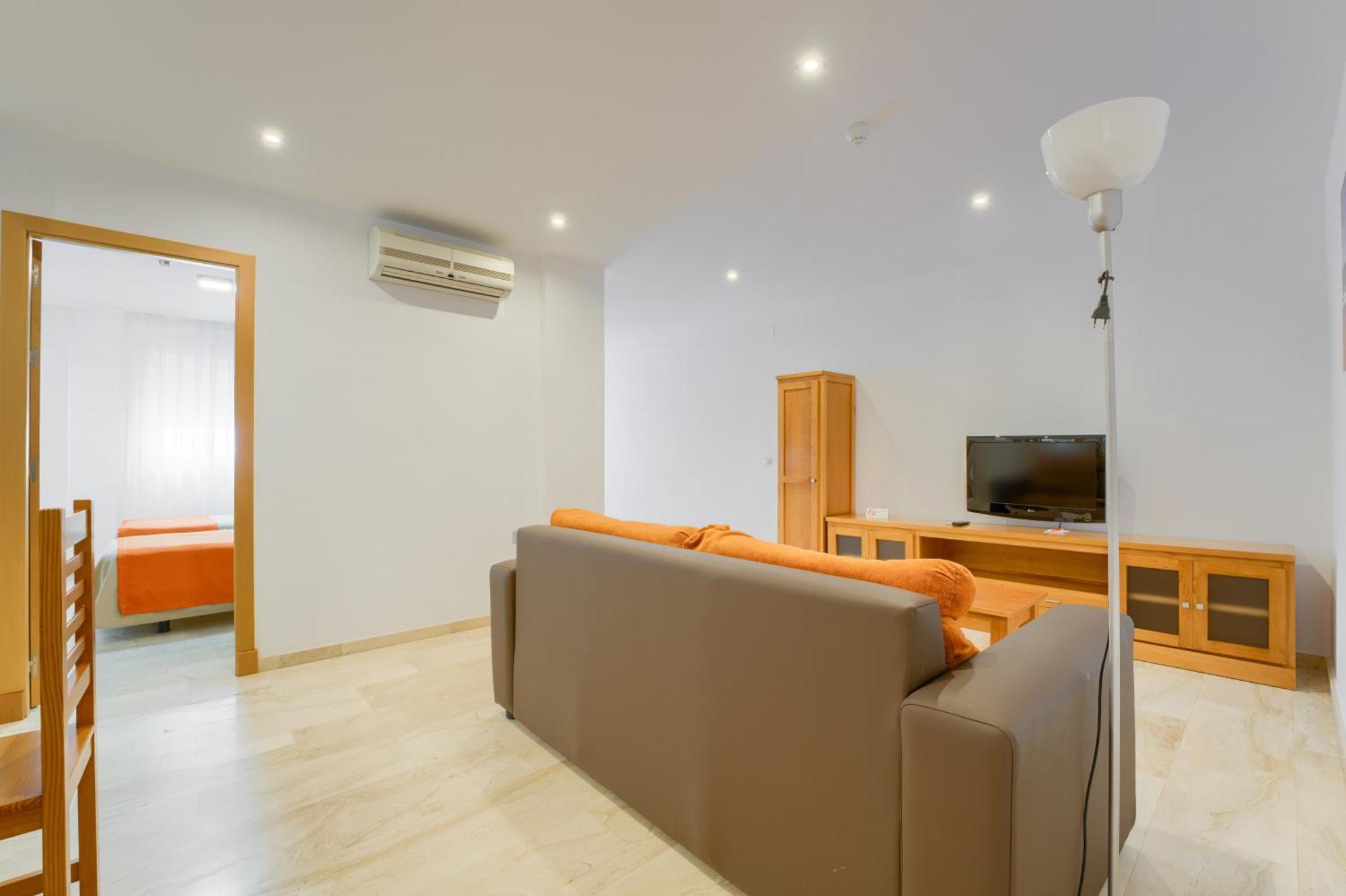 Hotel Apartamentos Loto Conil コニル・デ・ラ・フロンテラ エクステリア 写真