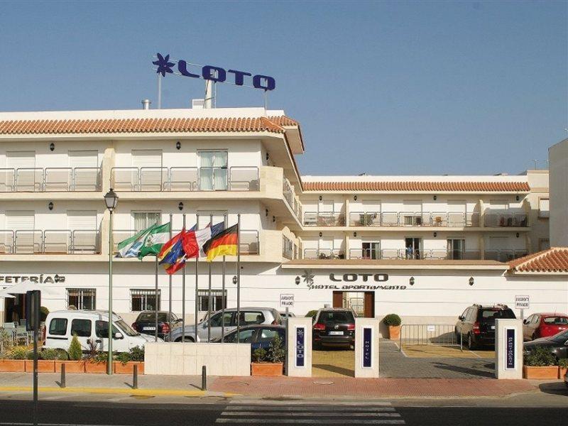 Hotel Apartamentos Loto Conil コニル・デ・ラ・フロンテラ エクステリア 写真