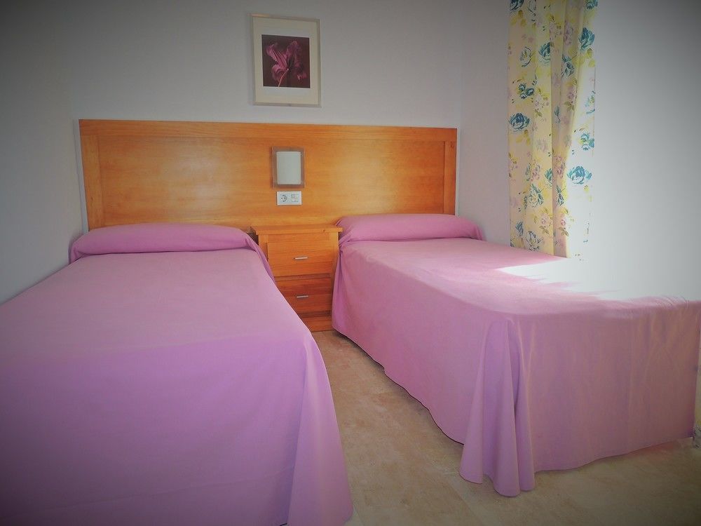 Hotel Apartamentos Loto Conil コニル・デ・ラ・フロンテラ エクステリア 写真
